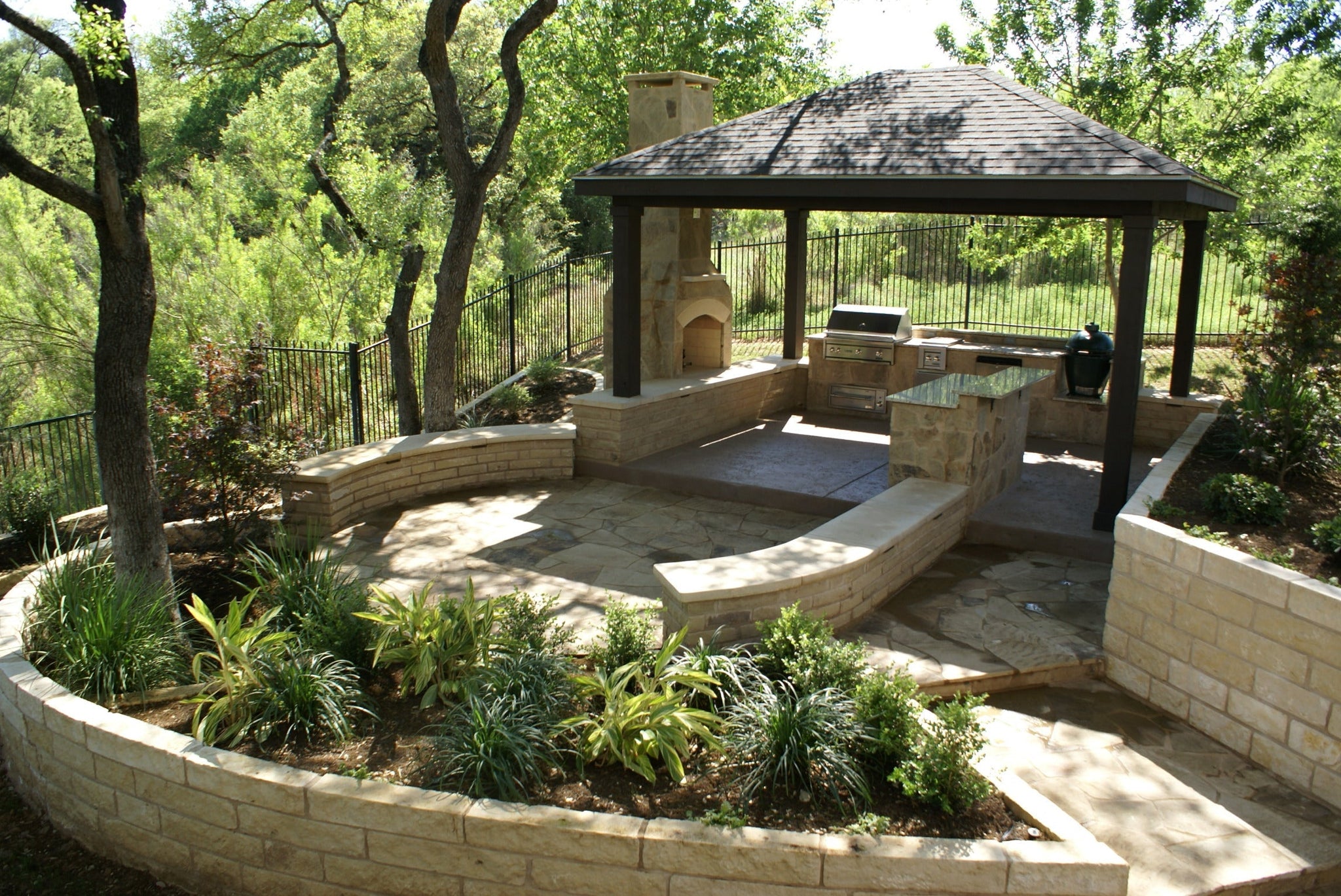 Custom Made Outdoor Kitchen: Designing Your Dream Backyard