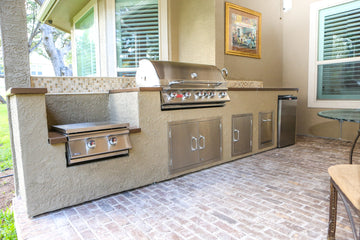 Gas Grills vs. Charcoal Grills: Which Fuel Type Fits Your Backyard?