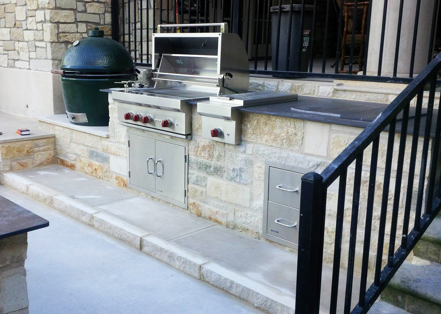 Power burner outlet outdoor kitchen